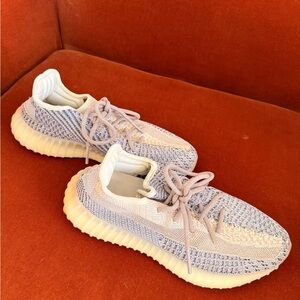 Yeezy Boost 350 V2 in “Ash Pearl”